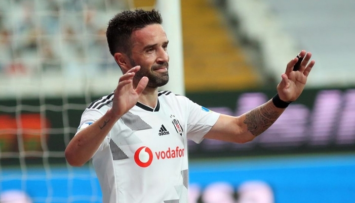 Gökhan Gönül'ün Beşiktaş kariyeri - Görsel 5