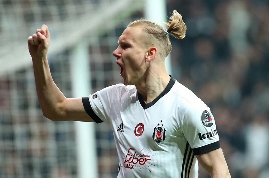 Beşiktaş’ın son 14 sezonda yaptığı devre arası transferleri - Görsel 39