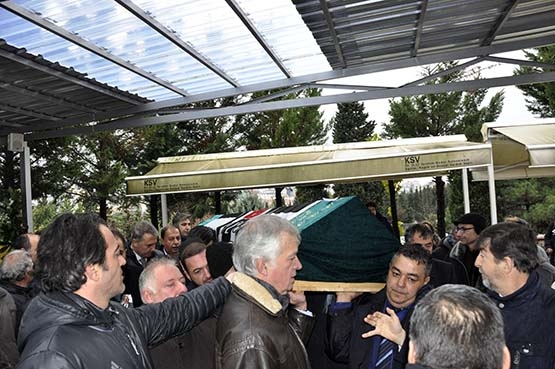 Faik Akdil son yolculuğuna uğurlandı - Görsel 2