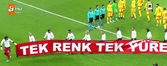 Vodafone Arena'da farklı renkler yanyana! - Görsel 11