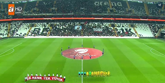 Vodafone Arena'da farklı renkler yanyana! - Görsel 12