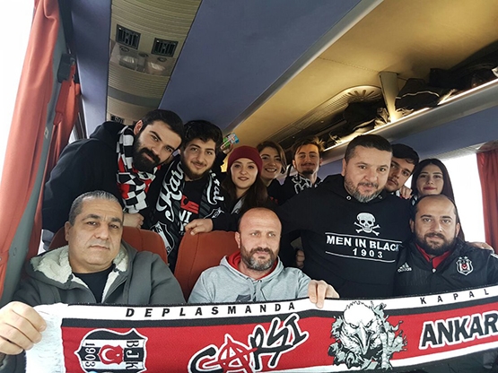 Ankaralı Beşiktaşlılar kar fırtına dinlemiyor - Görsel 4