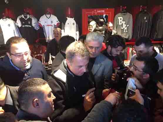 Fikret Orman'a Antalya'da sevgi seli - Görsel 4