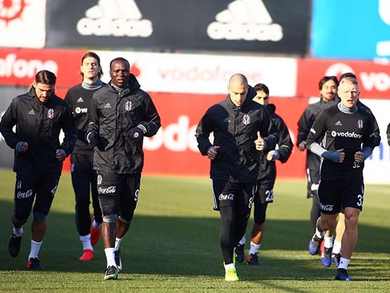Beşiktaş, Akhisar maçı hazırlıklarına başladı - Görsel 1