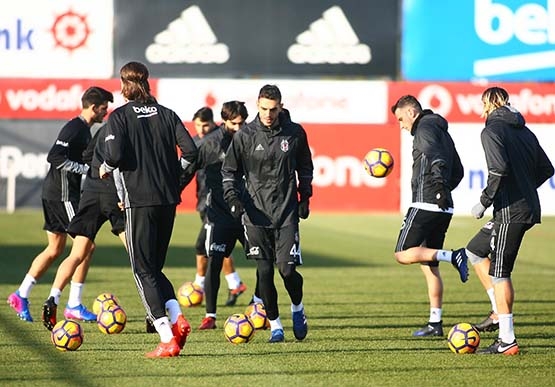 Beşiktaş, Akhisar maçı hazırlıklarına başladı - Görsel 14