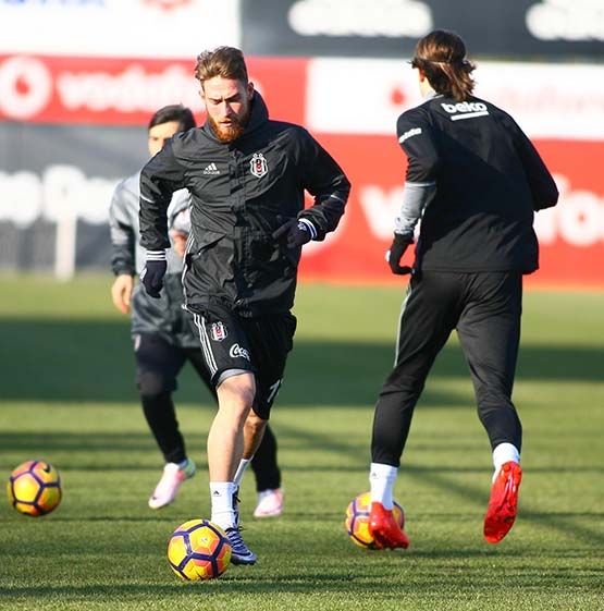 Beşiktaş, Akhisar maçı hazırlıklarına başladı - Görsel 8