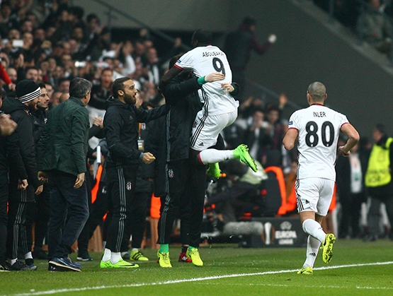 Beşiktaş-Hapoel maçından kareler - Görsel 37