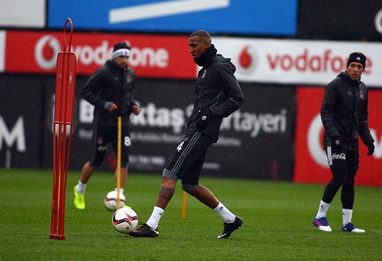 Beşiktaş'ta hazırlıklar sürüyor! Caner de takımla birlikte çalıştı - Görsel 14
