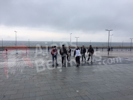 Trabzon'da kapılar açıldı! Beşiktaş taraftarı içeri giriyor - Görsel 1