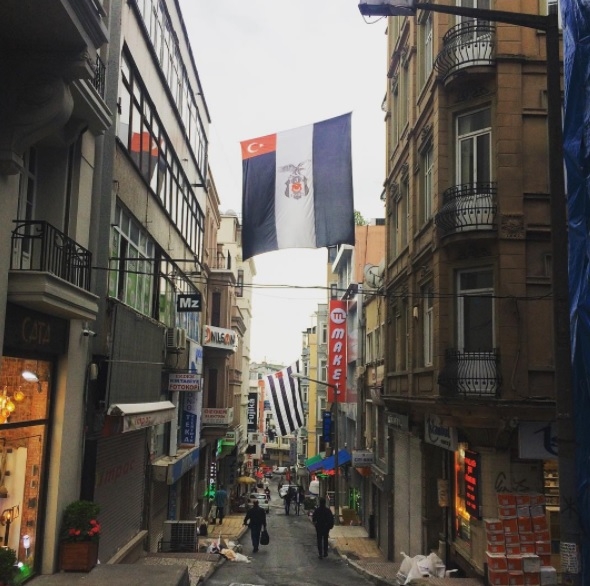 FOTO GALERİ | Beşiktaş bayrakları Türkiye'yi süslüyor - Görsel 58