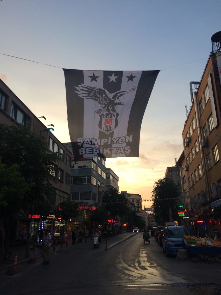 FOTO GALERİ | Beşiktaş bayrakları Türkiye'yi süslüyor - Görsel 60