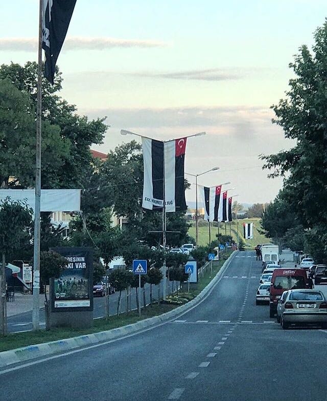FOTO GALERİ | Beşiktaş bayrakları Türkiye'yi süslüyor - Görsel 71