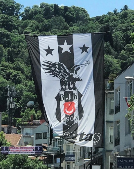 FOTO GALERİ | Beşiktaş bayrakları Türkiye'yi süslüyor - Görsel 75