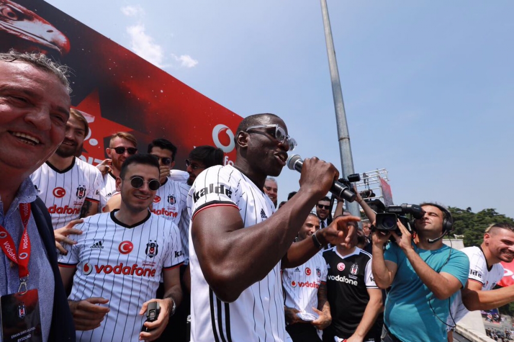 İşte kutlamalardan muhteşem kareler! - Görsel 25