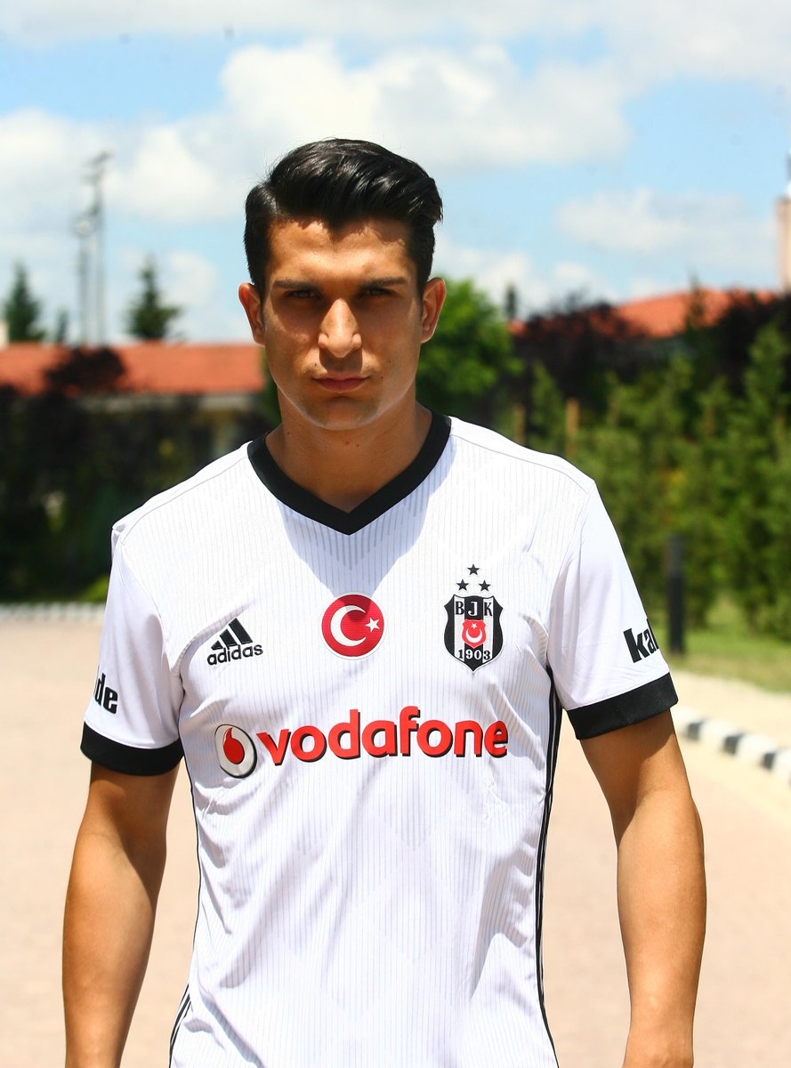 Futbolcular yeni formaları giydi! - Görsel 2