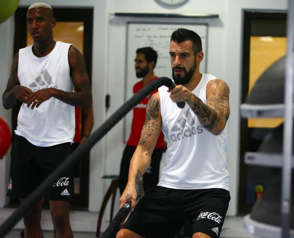 Beşiktaş salonda çalıştı! İşte sabah idmanından kareler - Görsel 2