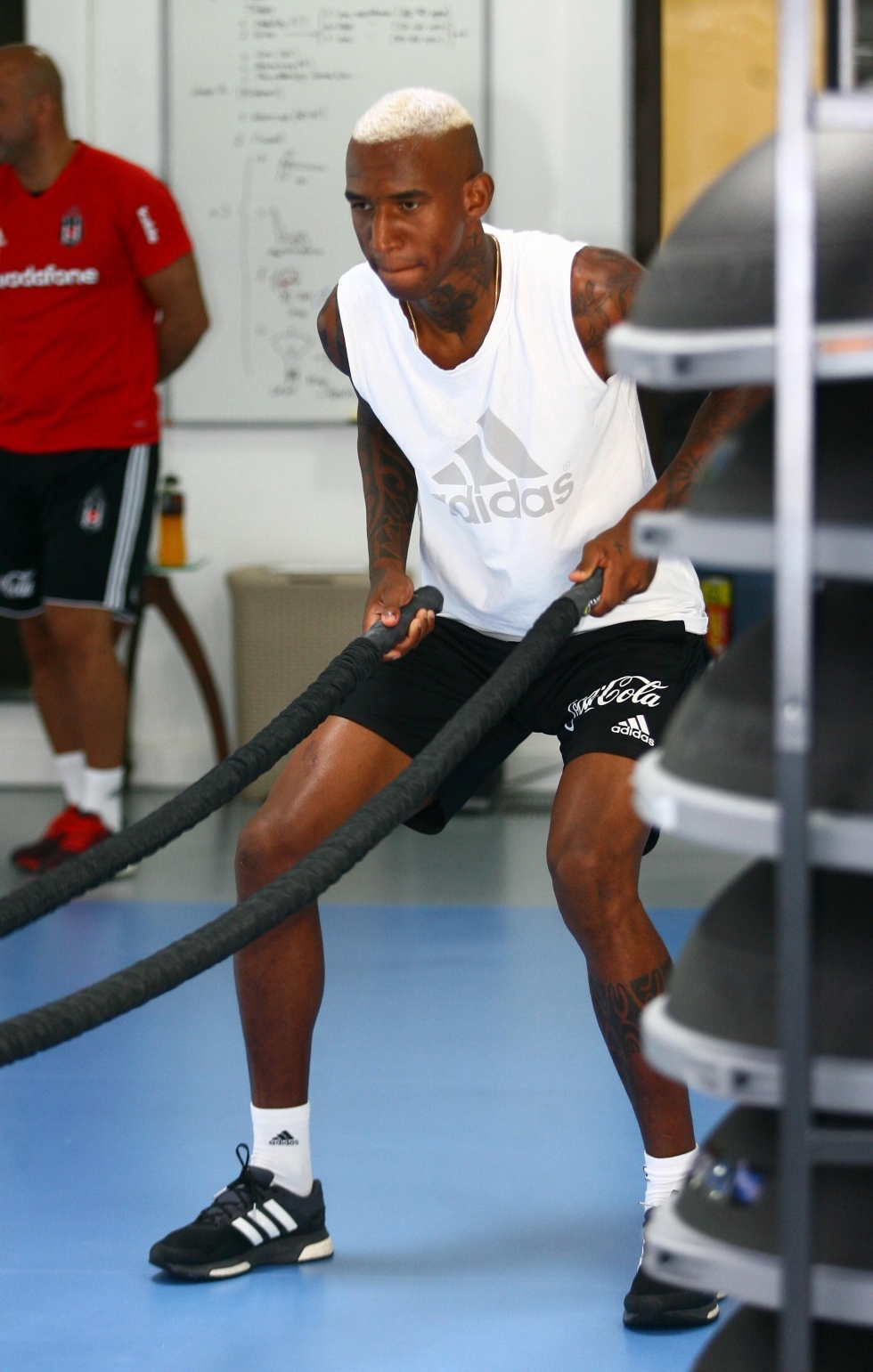 Beşiktaş salonda çalıştı! İşte sabah idmanından kareler - Görsel 5