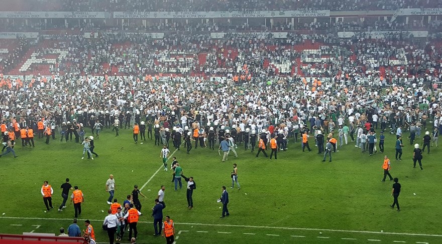 Gözlemci raporuna göre sahaya giren Beşiktaşlı yok! - Görsel 2