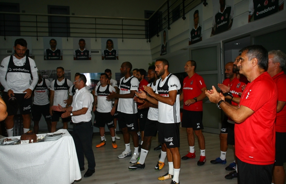 Tolgay Arslan'ın doğum günü kutlamasından kareler! - Görsel 2