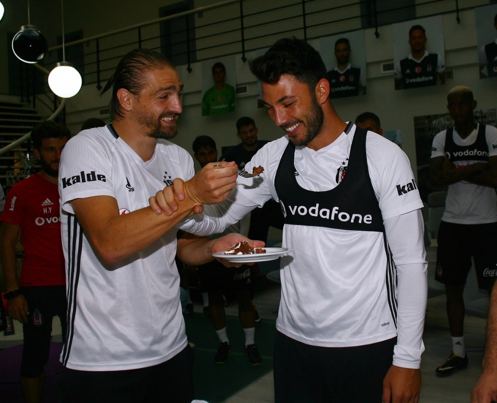 Tolgay Arslan'ın doğum günü kutlamasından kareler! - Görsel 9