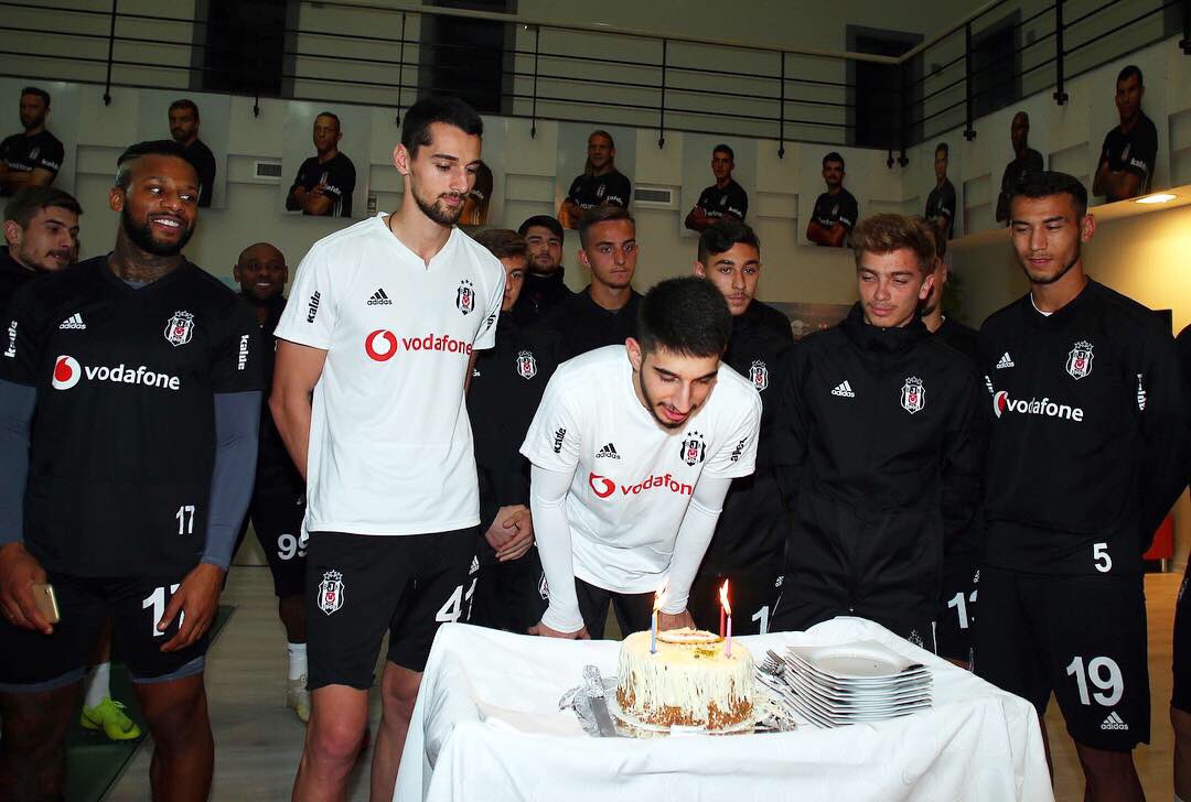 s2-015.jpg s2-015.jpg