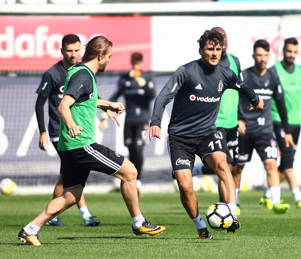 Beşiktaş'ta neşeli idman! İşte antrenmandan kareler... - Görsel 1