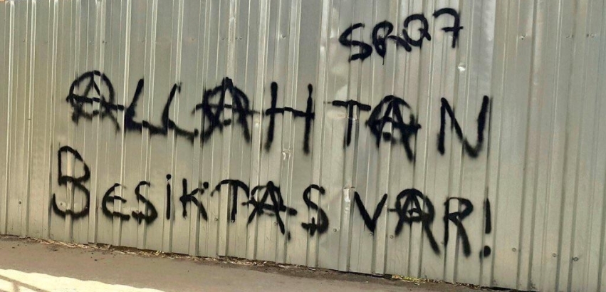 Duvar yazılarında Beşiktaş - Görsel 17
