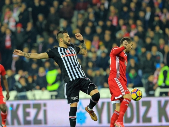 Sivasspor - Beşiktaş maçı hakkında yazılan 15 köşe yazısı - Görsel 1