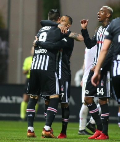 Beşiktaş Skenderbeu ile hazırlık maçında karşılaştı - Görsel 10