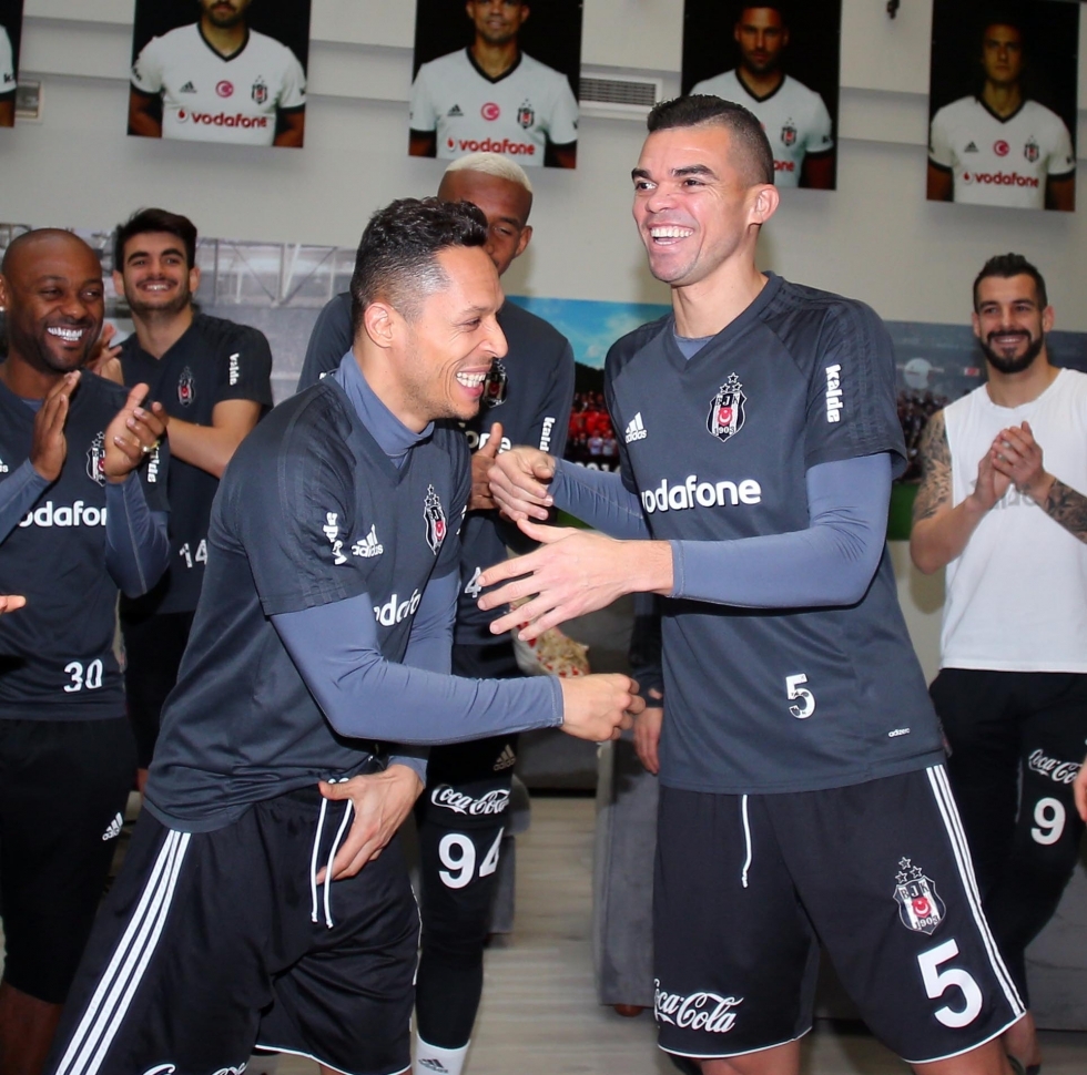 Pepe'nin doğum günü kutlandı! - Görsel 12