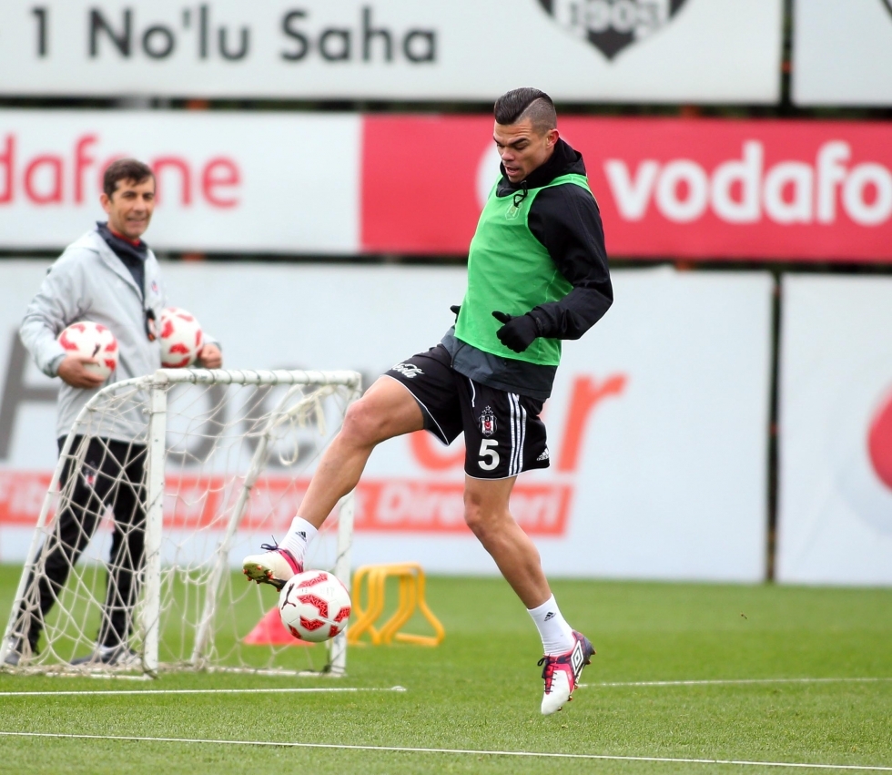 Beşiktaş Fenerbahçe maçına hazırlanıyor! İşte antrenmandan kareler - Görsel 12