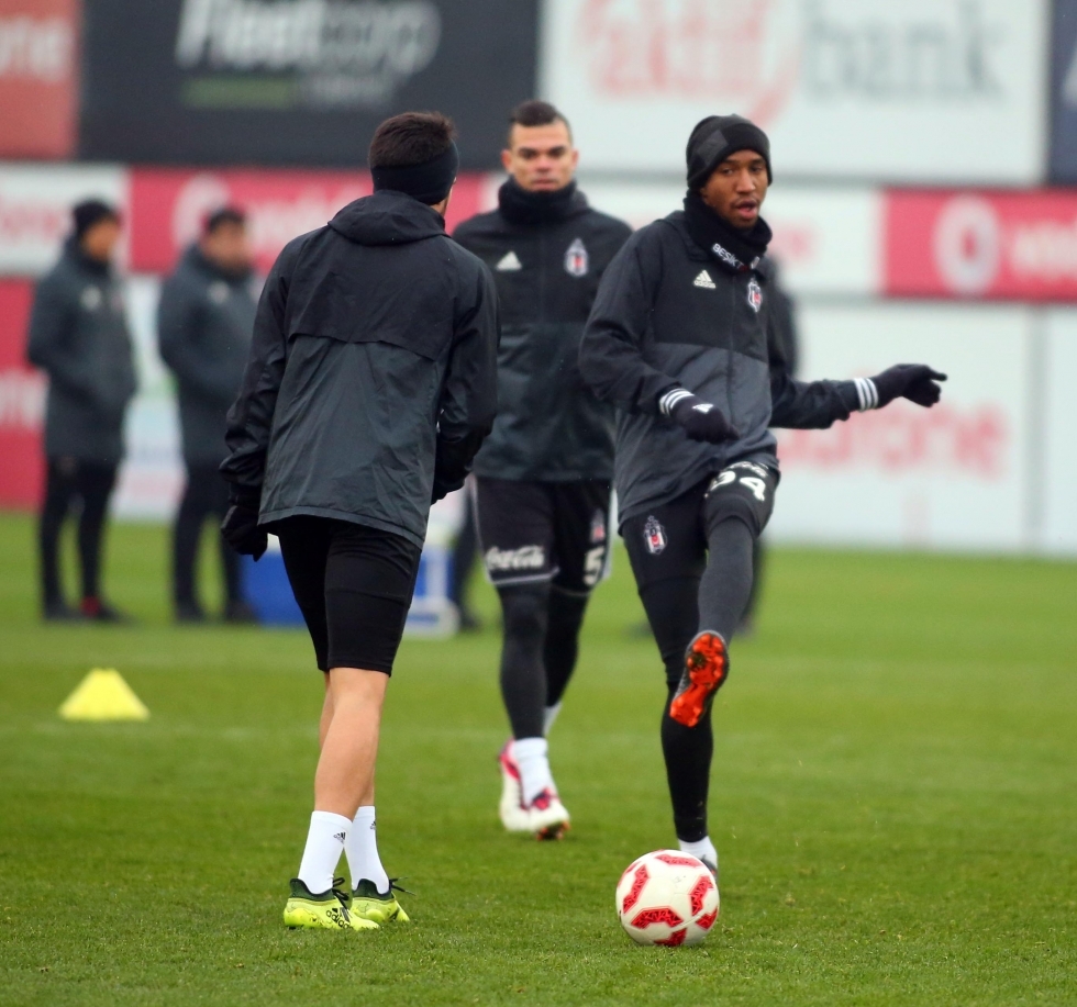 Beşiktaş, Fenerbahçe maçına hazırlanıyor! İşte antrenmandan kareler - Görsel 10