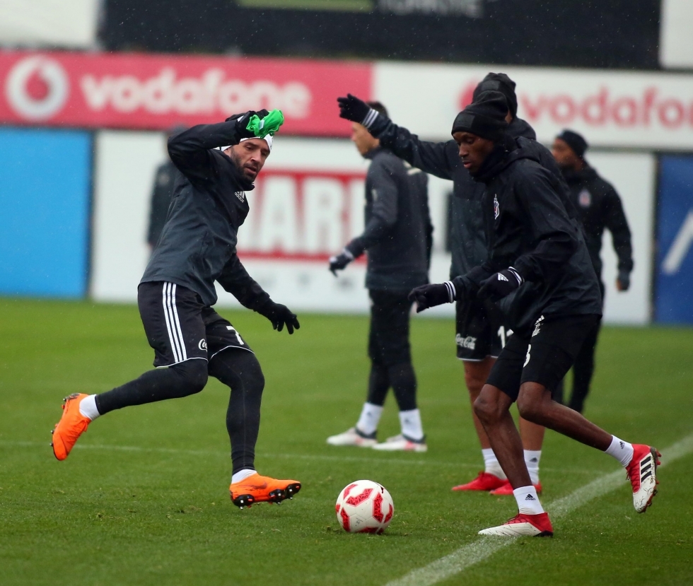 Beşiktaş, Fenerbahçe maçına hazırlanıyor! İşte antrenmandan kareler - Görsel 2