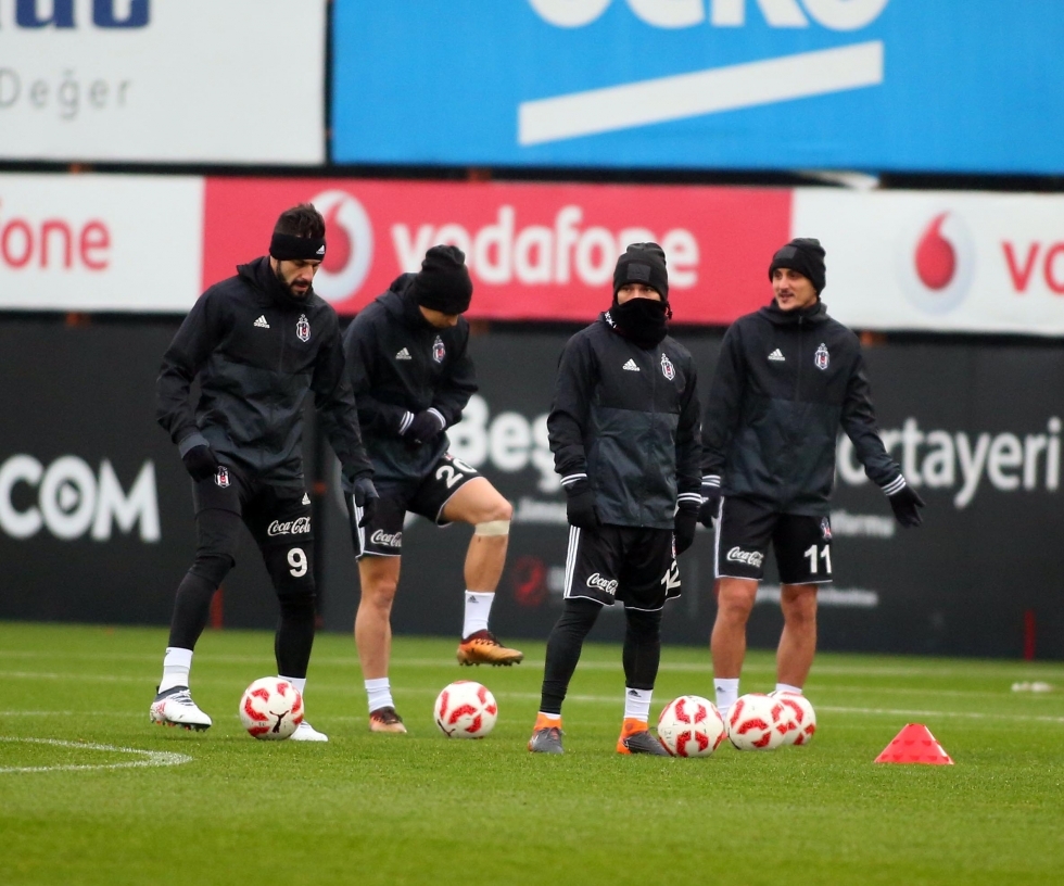 Beşiktaş, Fenerbahçe maçına hazırlanıyor! İşte antrenmandan kareler - Görsel 6