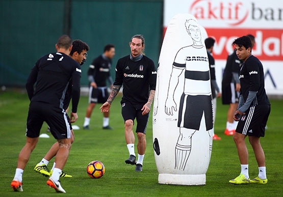 Beşiktaş akşam antrenmanından kareler - Görsel 18