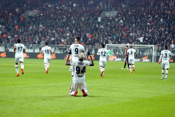 Beşiktaş - Gençlerbirliği karşılaşması hakkında yazılmış 14 köşe yazısı - Görsel 1