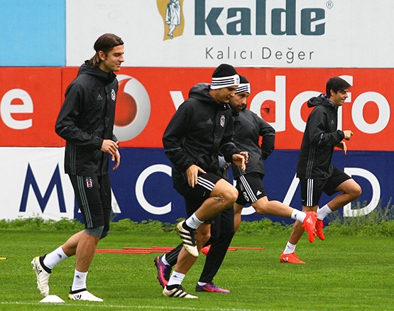 Adanaspor mesaisi sürüyor - Görsel 17