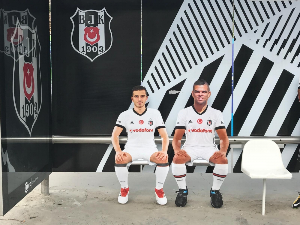Beşiktaş otobüs durağı yenilendi - Görsel 1