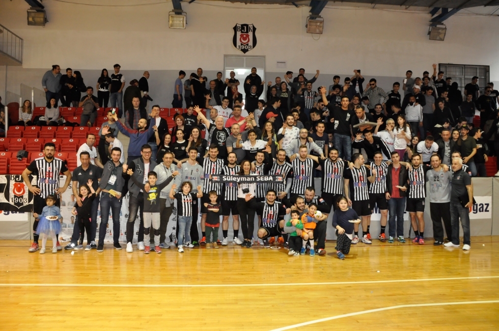 Beşiktaş Mogaz üst üste 10. toplamda 14. şampiyonluğu kutladı - Görsel 1