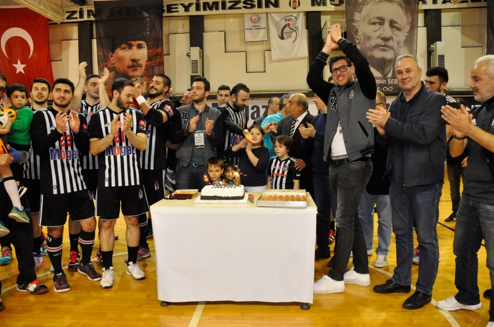 Beşiktaş Mogaz üst üste 10. toplamda 14. şampiyonluğu kutladı - Görsel 3