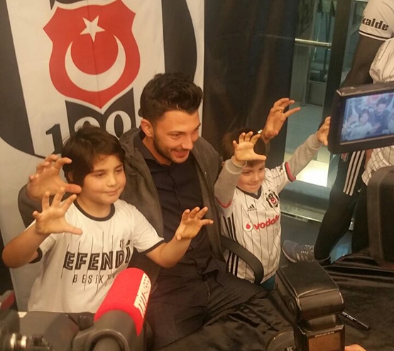 Tolgay Arslan taraftarla buluştu - Görsel 1