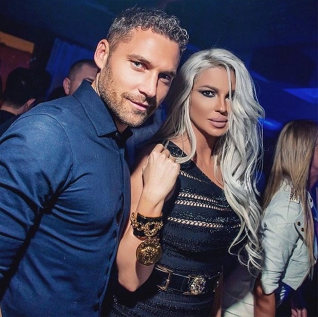 Tosic'in eşi Jelena Karleusa - Görsel 14