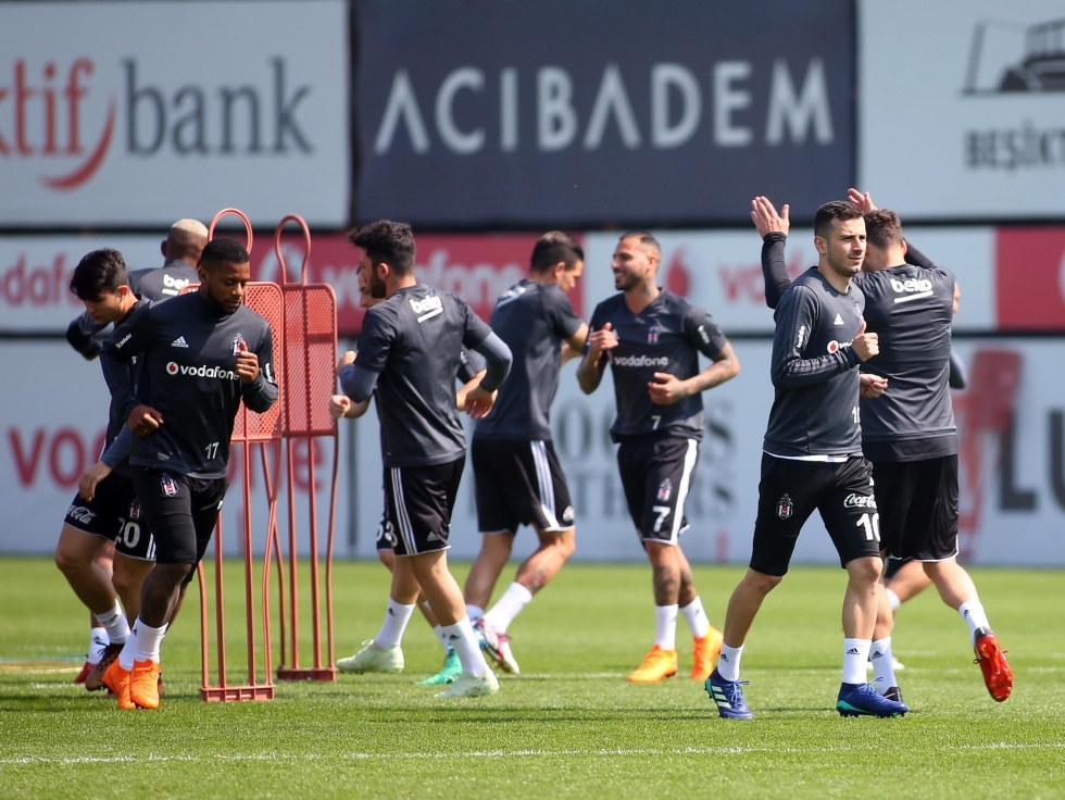Beşiktaş,Akhisarspor deplasmanına hazırlanıyor! İşte antrenmandan neşeli görüntüler - Görsel 1