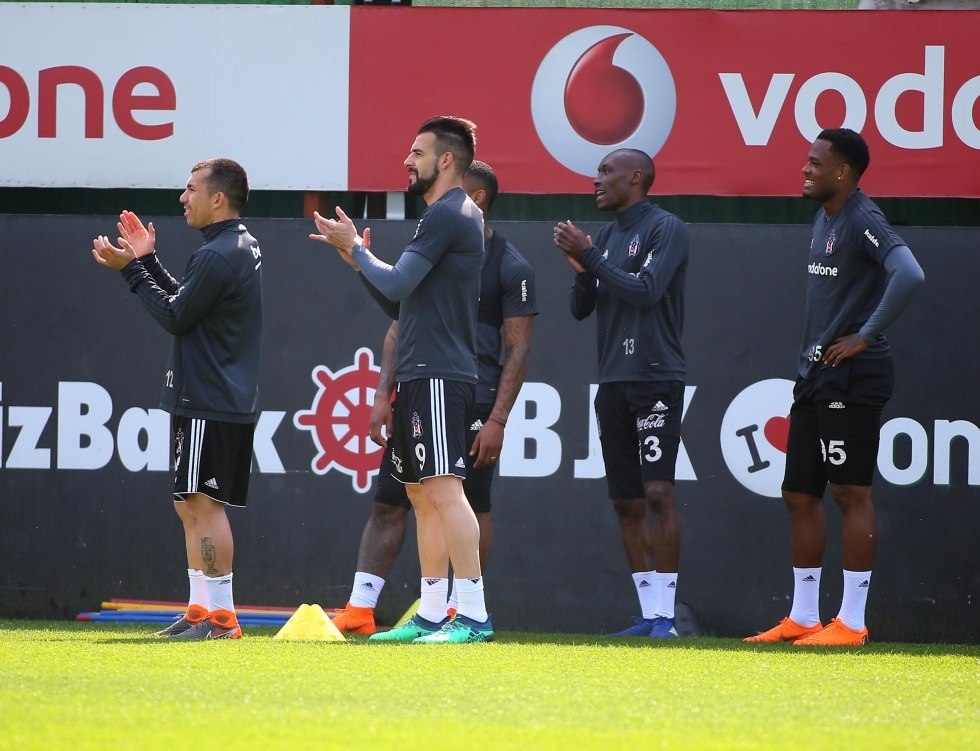 Beşiktaş,Akhisarspor deplasmanına hazırlanıyor! İşte antrenmandan neşeli görüntüler - Görsel 3