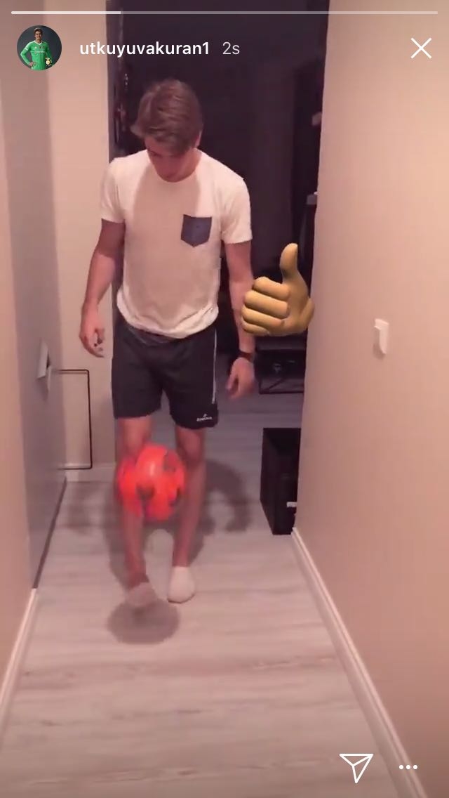 Siyah beyazlı futbolcuların bugün yaptıkları Instagram paylaşımları - Görsel 1