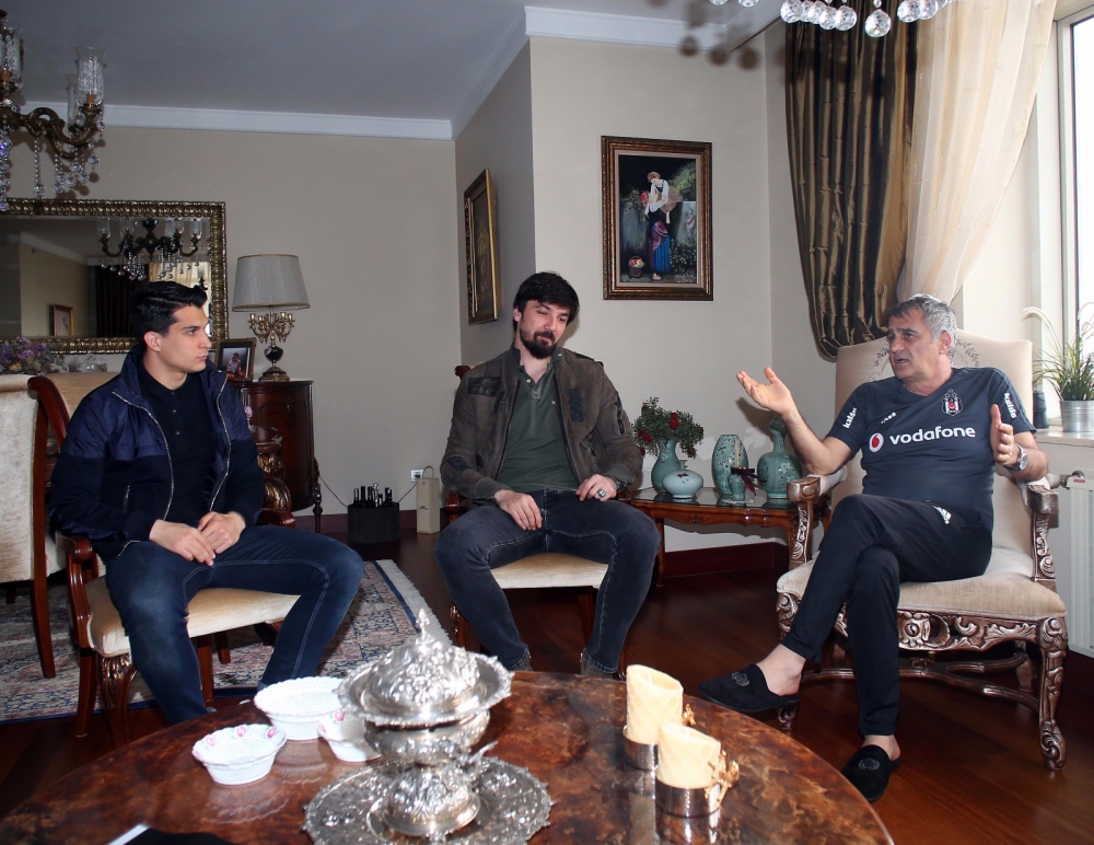 Kaptanlar, Şenol Güneş'i evinde ziyaret ettiler! - Görsel 7