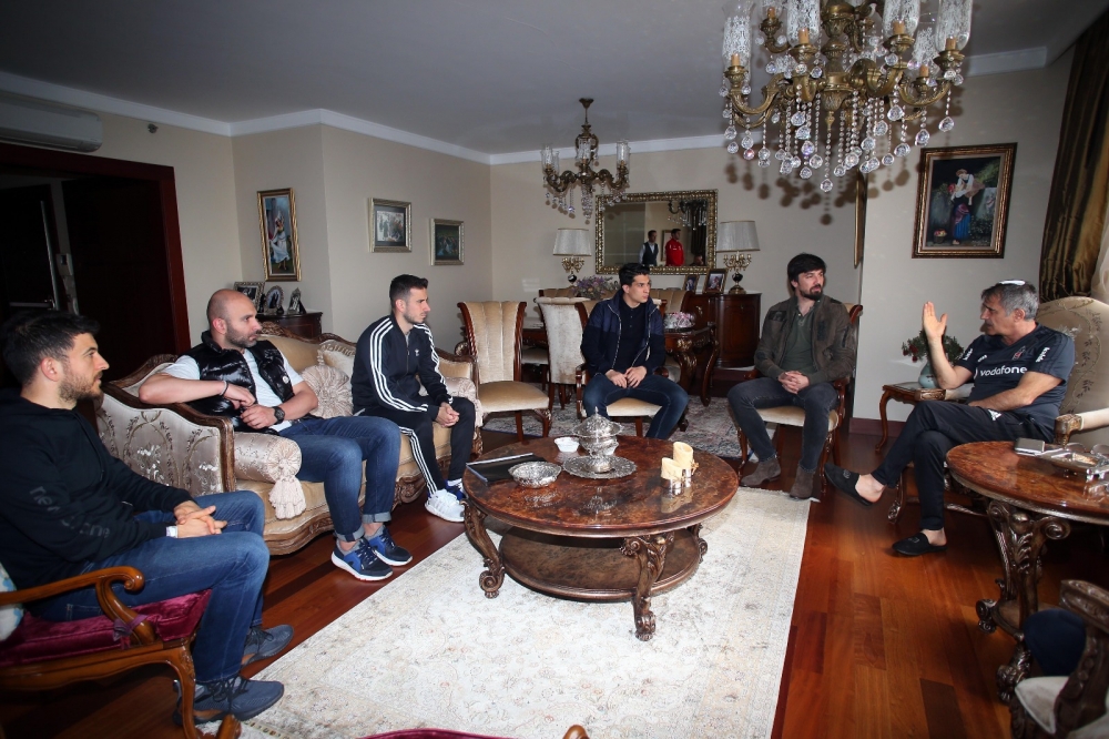 Kaptanlar, Şenol Güneş'i evinde ziyaret ettiler! - Görsel 9