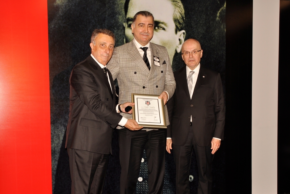Beşiktaş Divan Kurulu üyeliğine hak kazanan üyeler için mazbata töreni yapıldı - Görsel 2