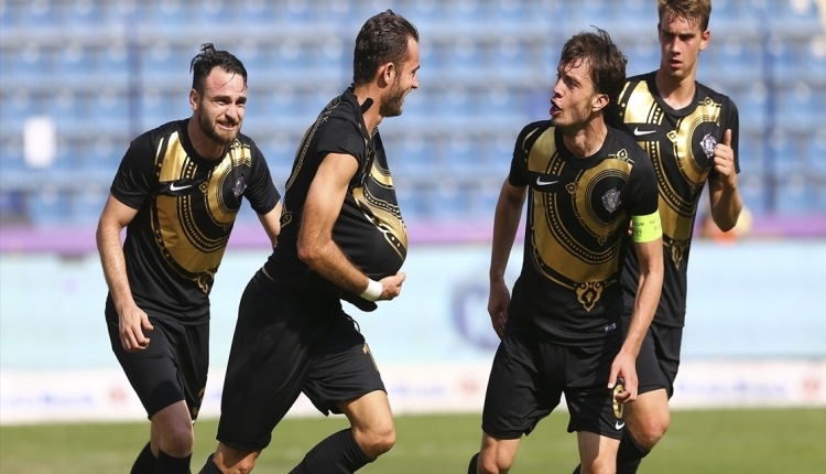 Bu sezon takımlar toplam kaç kart gördü? Beşiktaş kaçıncı sırada? - Görsel 17