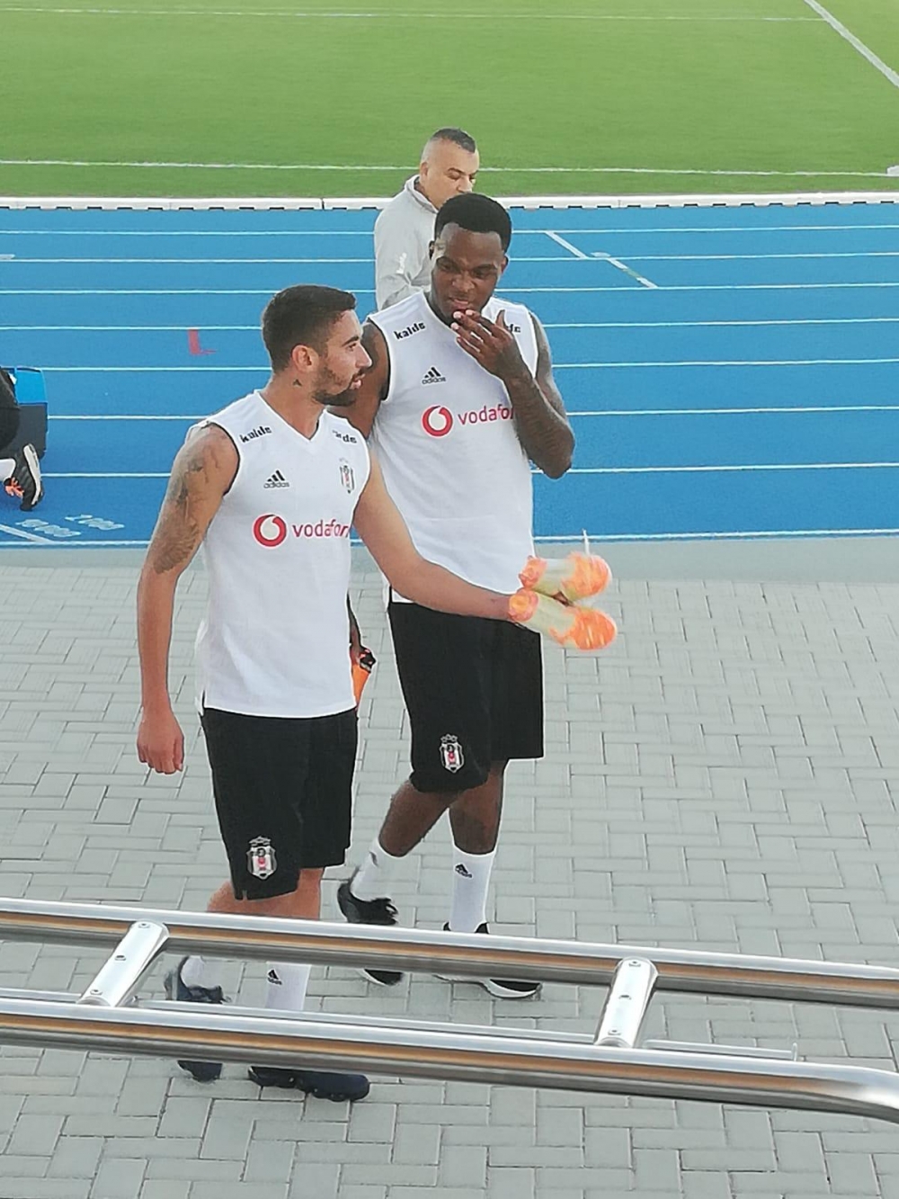 Beşiktaş, Slovakya’daki ilk antrenmanını yaptı! İşte Slovakya'dan kareler - Görsel 1